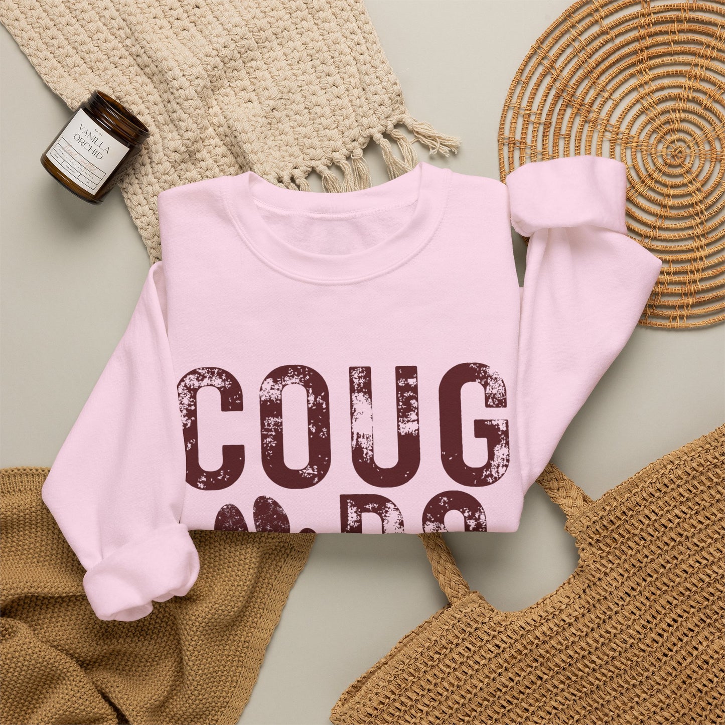 GILDAN - Cougars Paw Crewneck Sweatshirt – Vintage Distressed Cougar Paw Graphic
