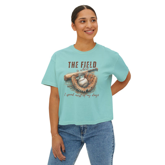 COMFORT COLORS - The Field Is Where I Spend Most Of My Days Women's Boxy Tee - Vintage Baseball Glove Design