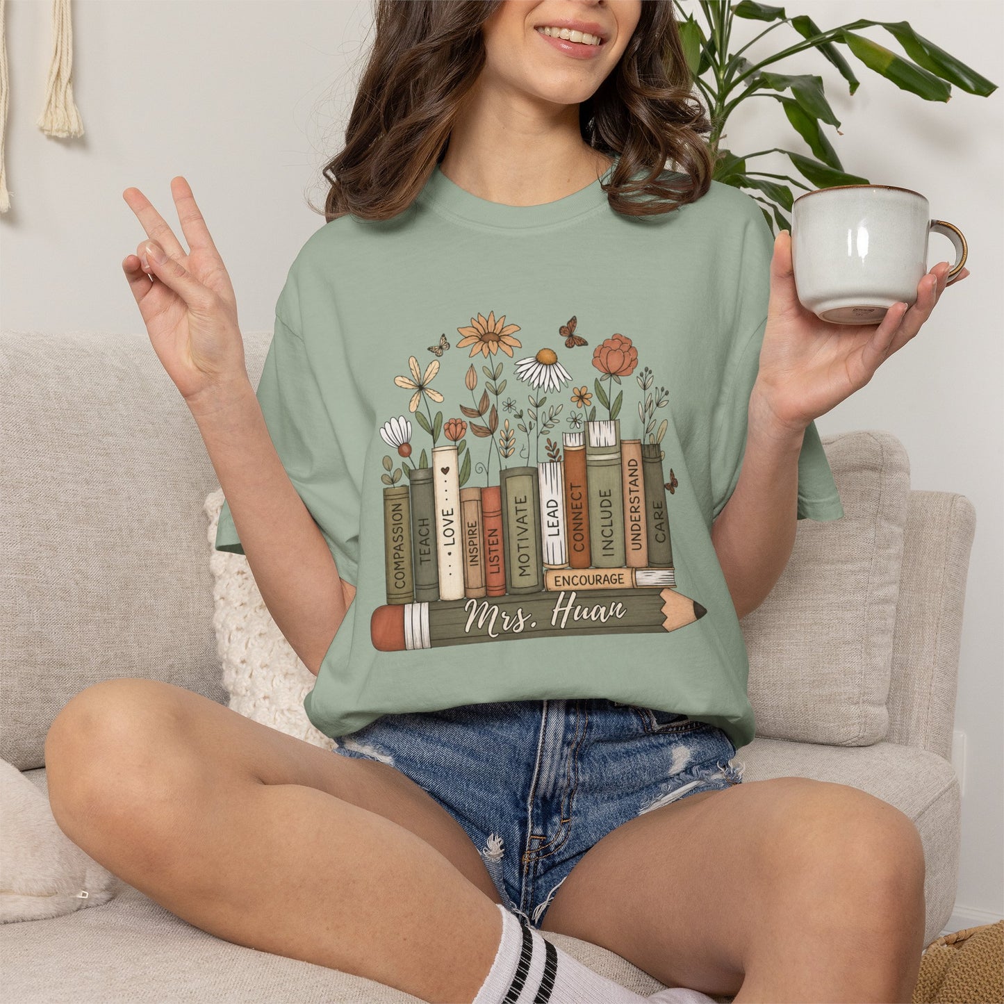 COMFORT COLORS - *** WANT TO PERSONALIZE THIS ?" - DO NOT ORDER THIS, PLEASE EMAIL ME @REFININGFAITHCOMPANY@GMAIL.COM*** Teacher Bookshelf T-Shirt – Personalized “Mrs. Hayes” Pencil & Floral Reading...