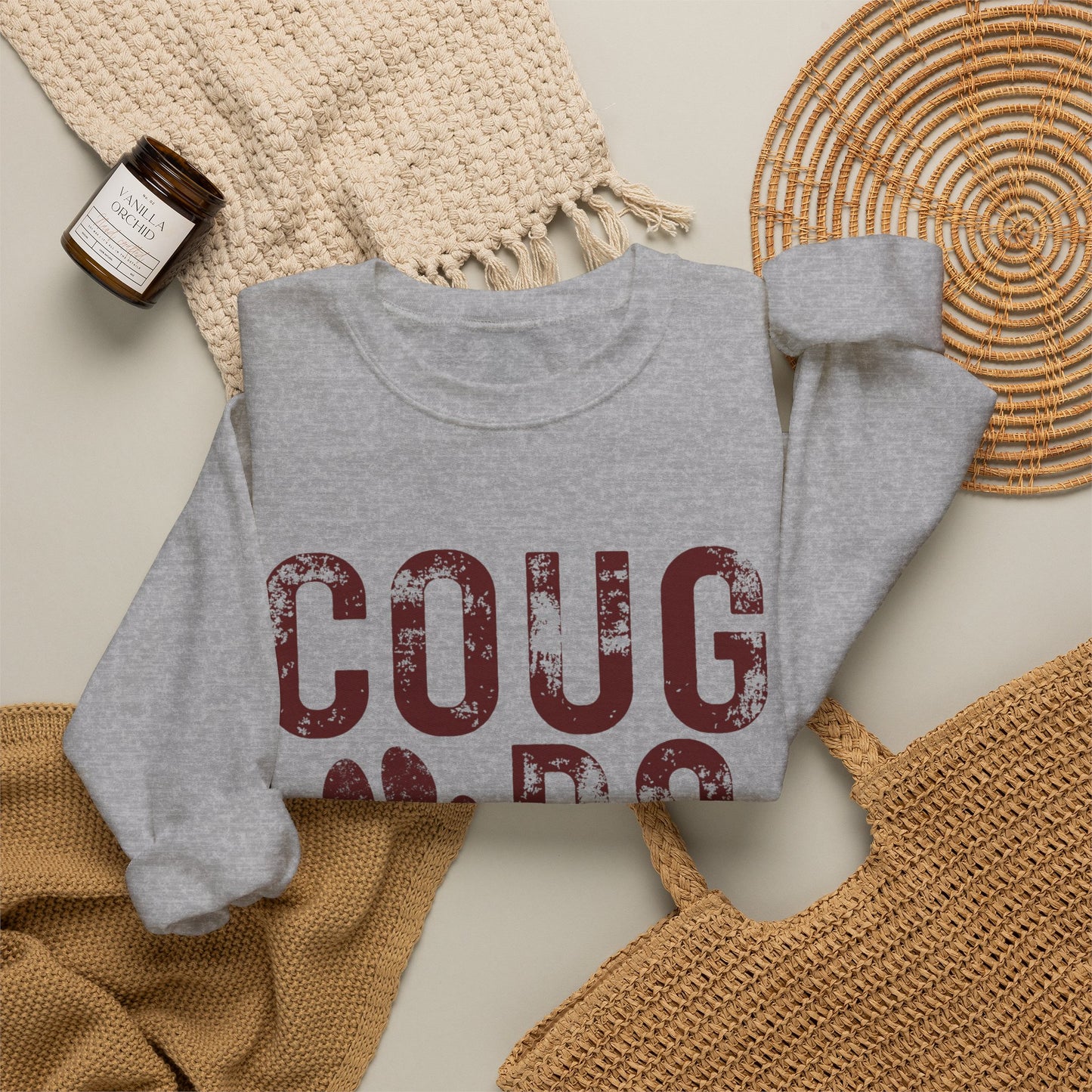 GILDAN - Cougars Paw Crewneck Sweatshirt – Vintage Distressed Cougar Paw Graphic