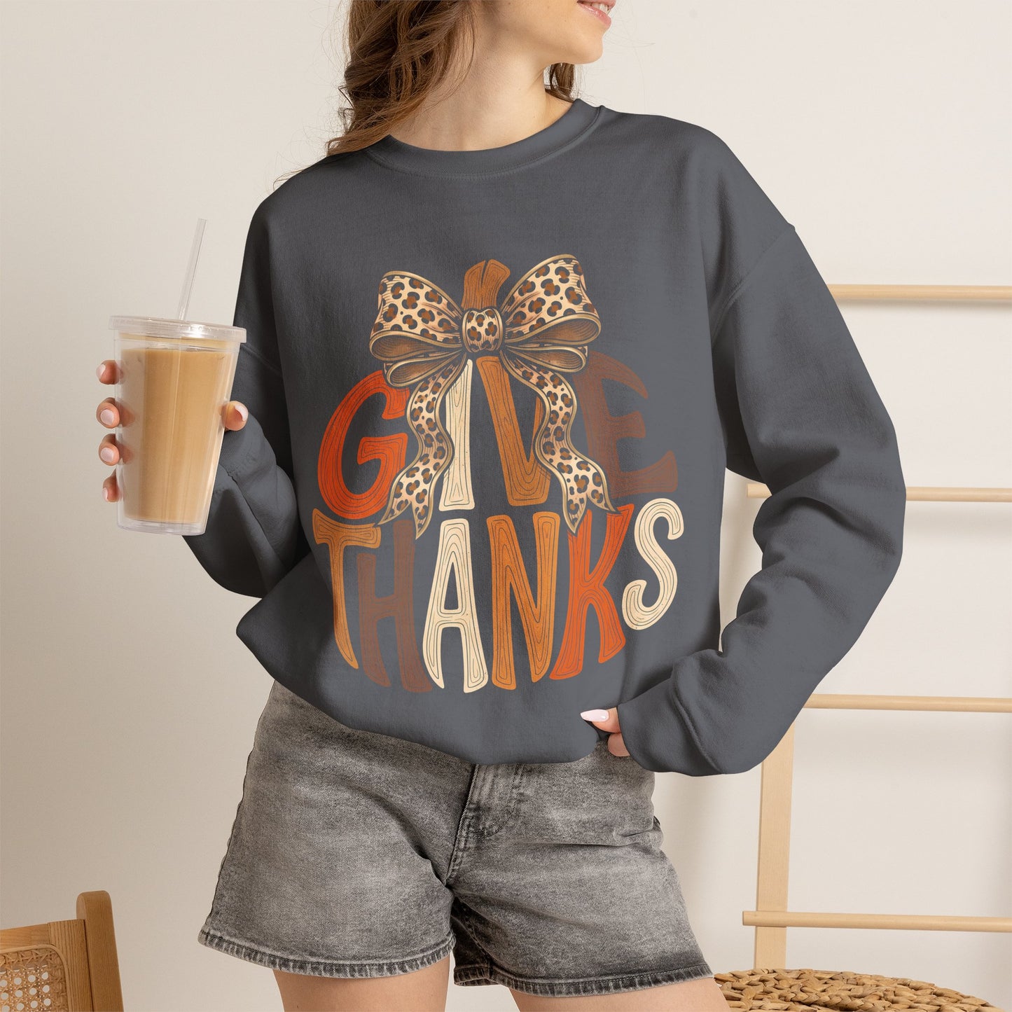 GILDAN - Give Thanks Thanksgiving Bow Sweatshirt