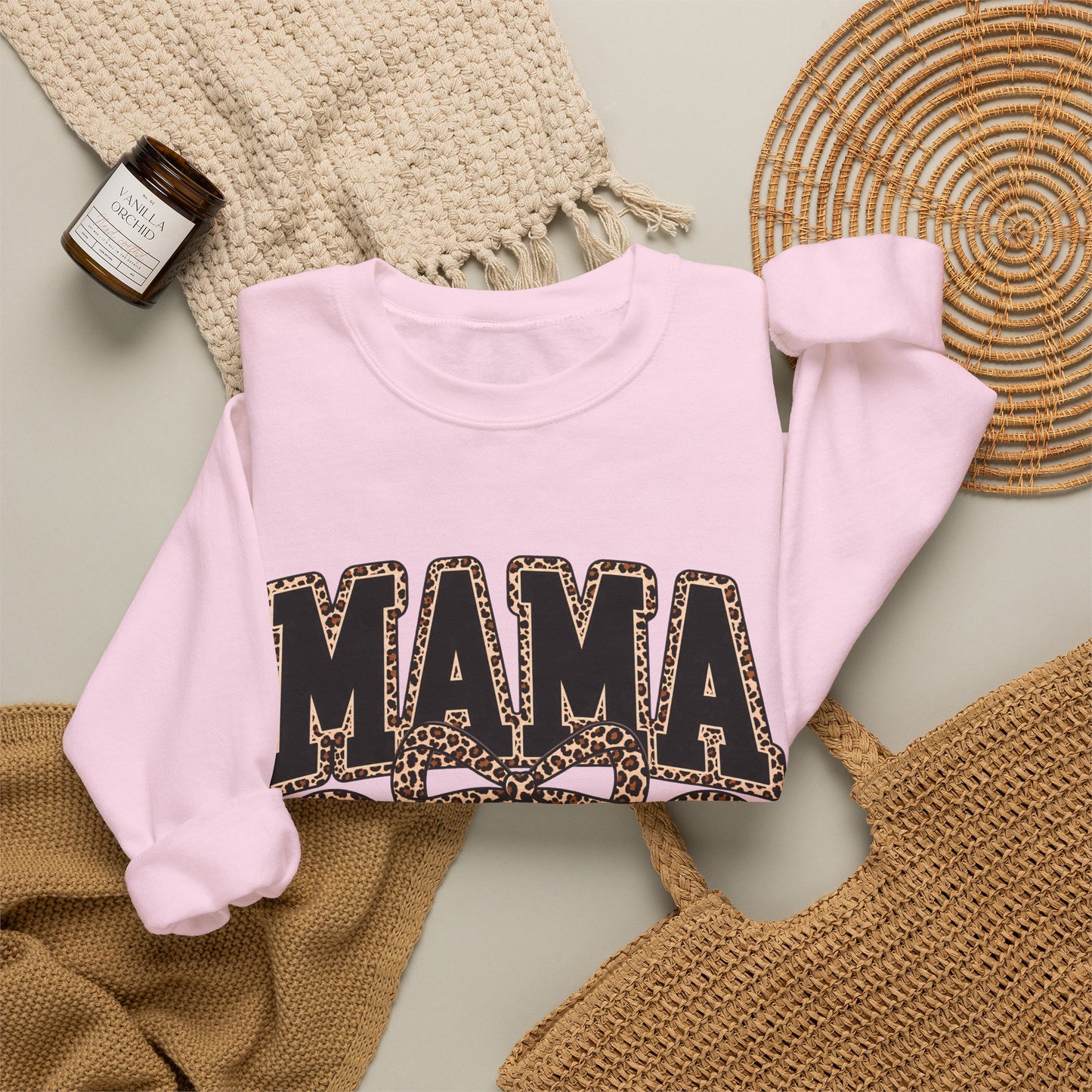 GILDAN - MAMA Graphic Crewneck Sweatshirt