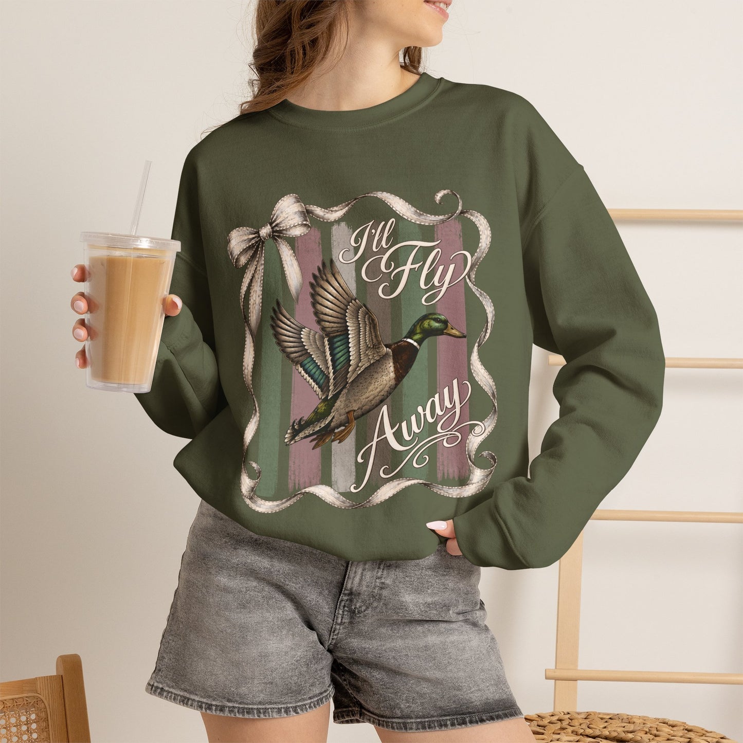 GILDAN - Vintage Mallard Duck Crewneck Sweatshirt — Rustic Ribbon Bird Graphic