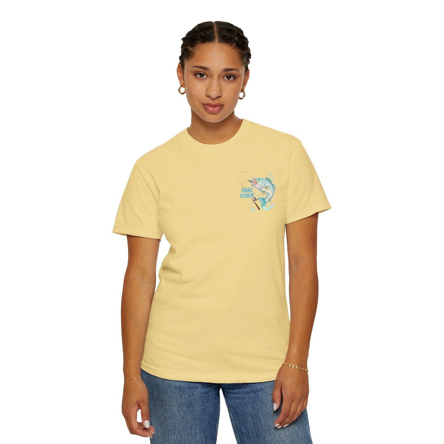COMFORT COLORS - Catch me at the lake 2 side design tee