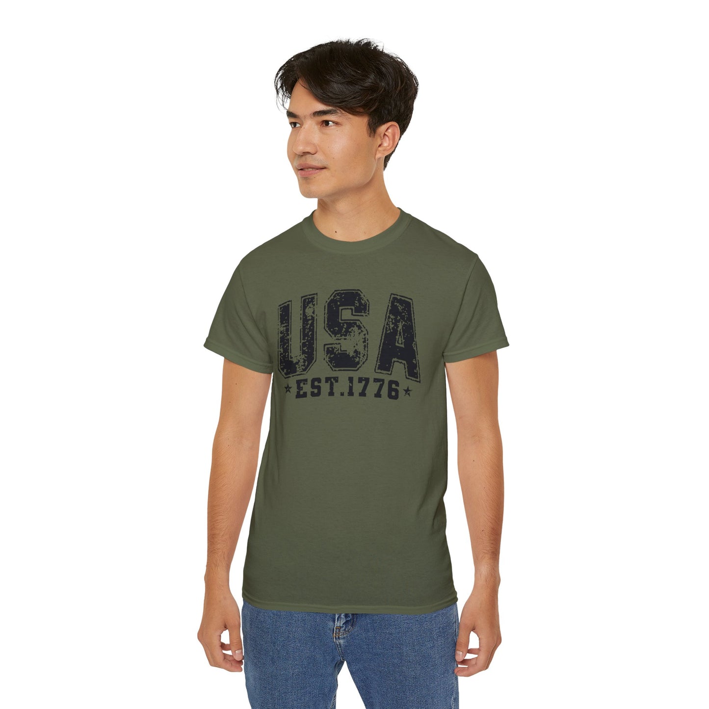 GILDAN - USA EST.1776 T-Shirt — Vintage Patriotic American Tee for 4th of July