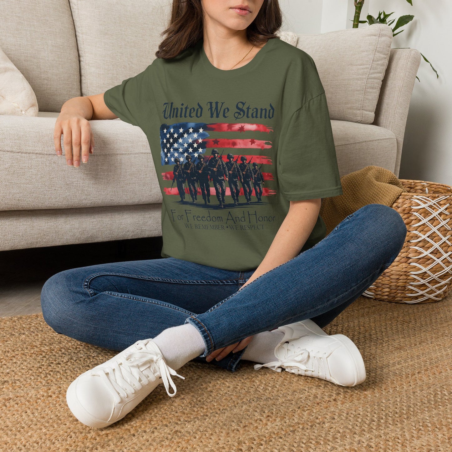 GILDAN - United We Stand T-Shirt — Patriotic American Flag Military Tribute Tee