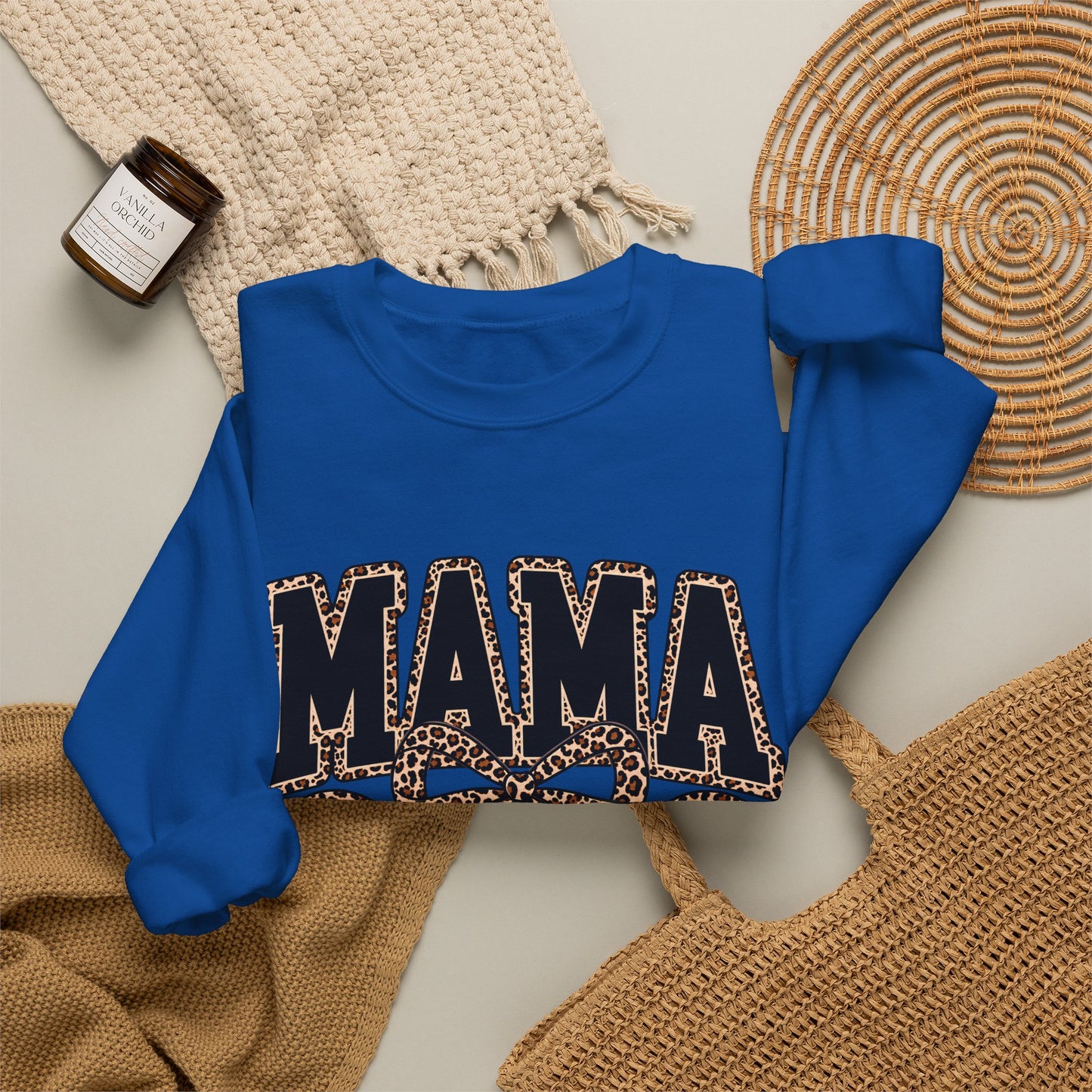 GILDAN - MAMA Graphic Crewneck Sweatshirt