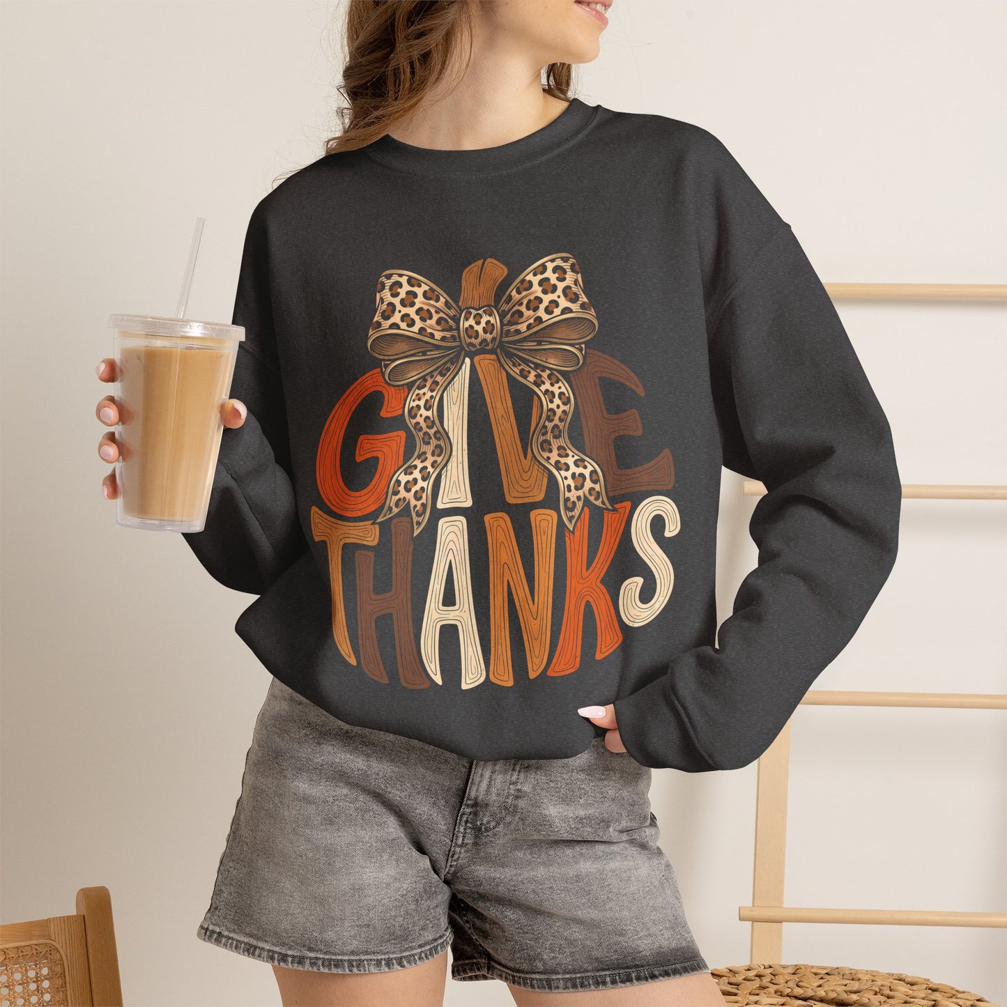 GILDAN - Give Thanks Thanksgiving Bow Sweatshirt