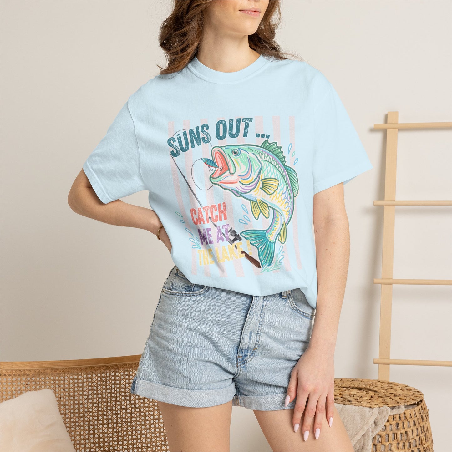 COMFORT COLORS - Suns Out Catch Me at the Lake Fishing T-Shirt