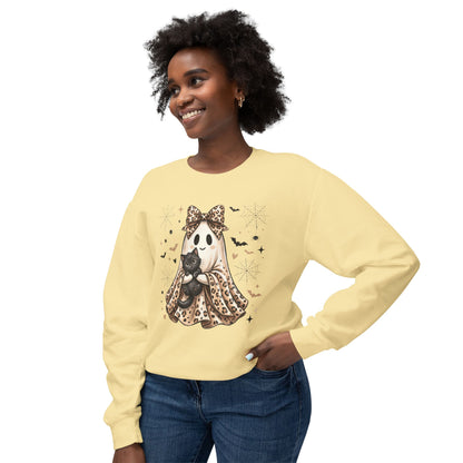COMFORT COLORS - Leopard Bow Ghost Sweatshirt — Cute Halloween Ghost Holding Black Cat