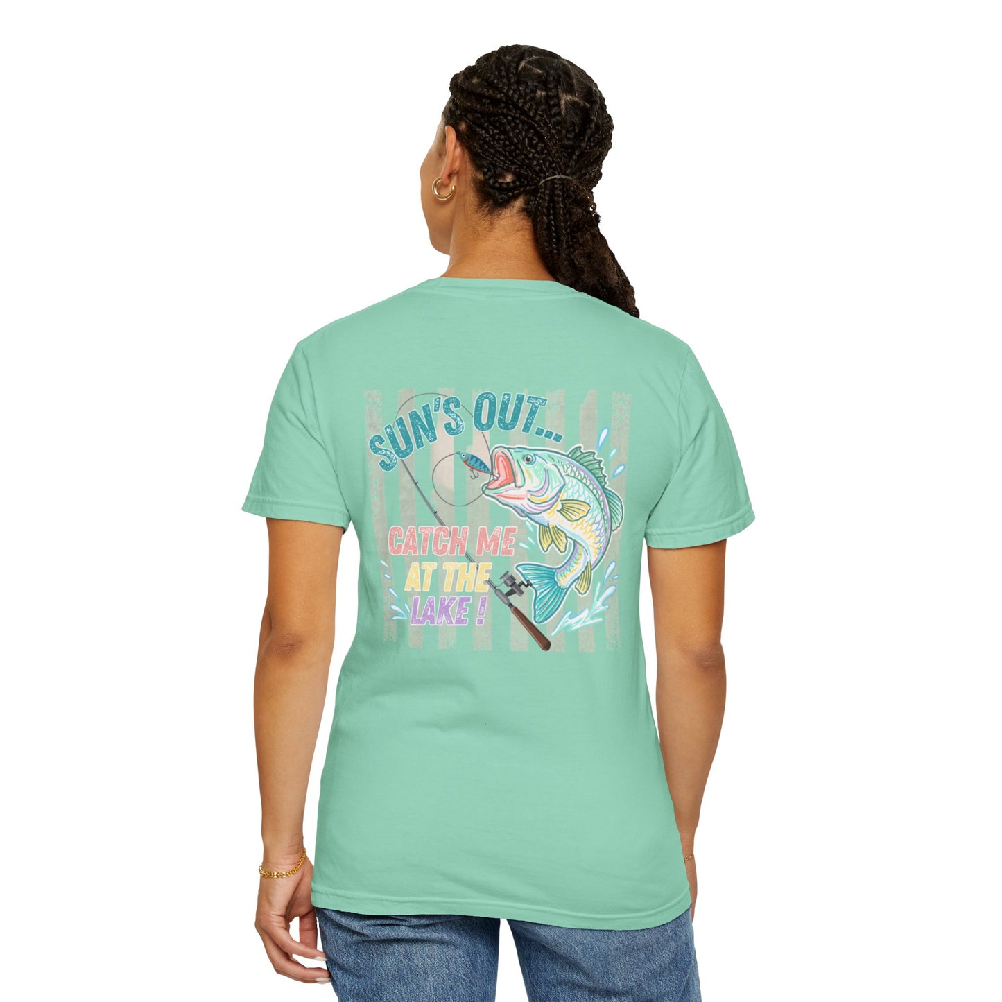 COMFORT COLORS - Catch me at the lake 2 side design tee