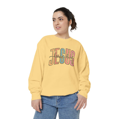 COMFORT COLORS - Jesus Floral Graphic Sweatshirt — Retro Pastel Faith Pullover