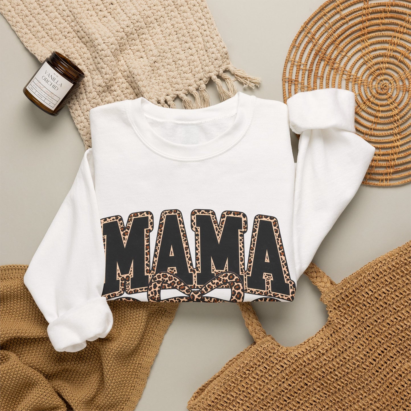 GILDAN - MAMA Graphic Crewneck Sweatshirt
