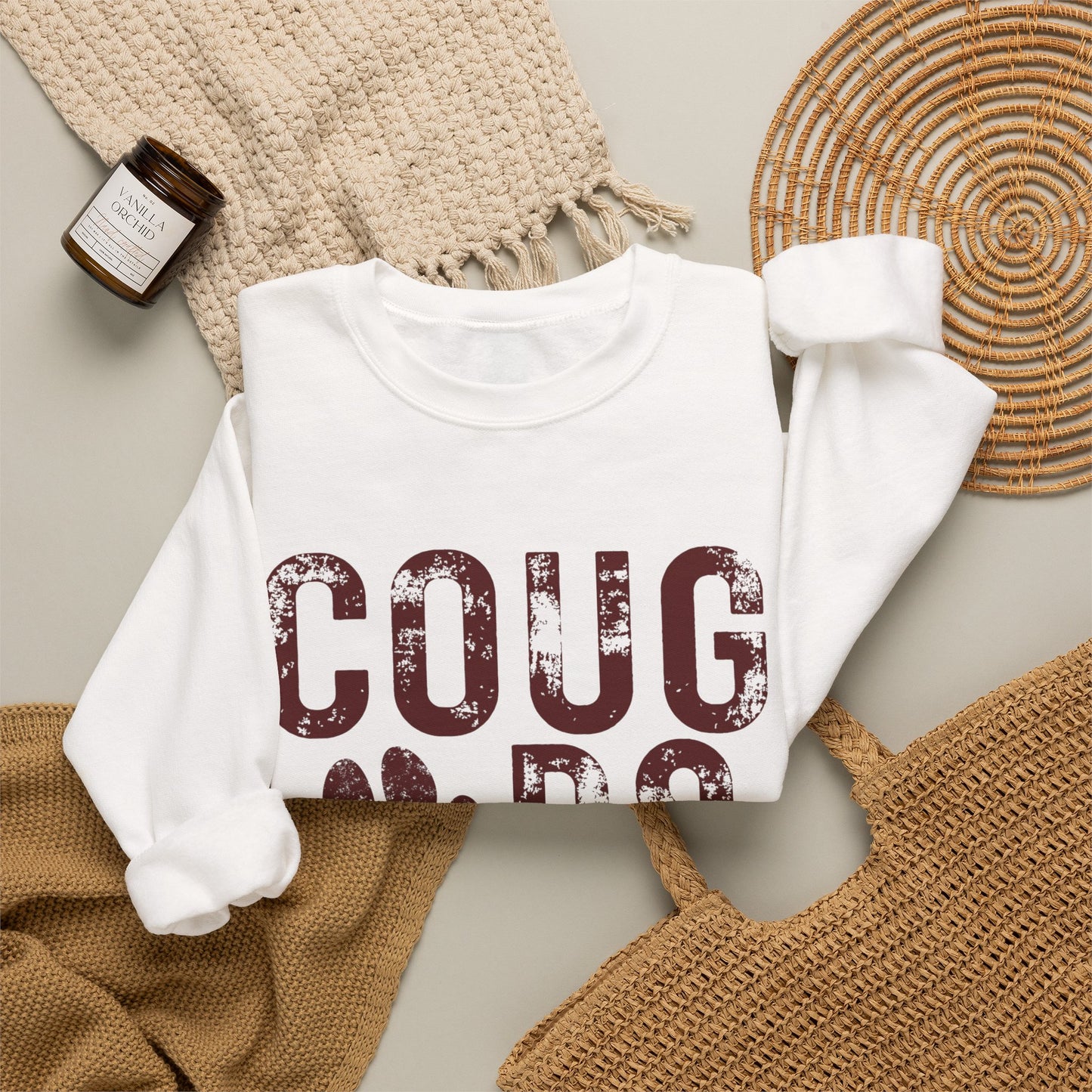 GILDAN - Cougars Paw Crewneck Sweatshirt – Vintage Distressed Cougar Paw Graphic