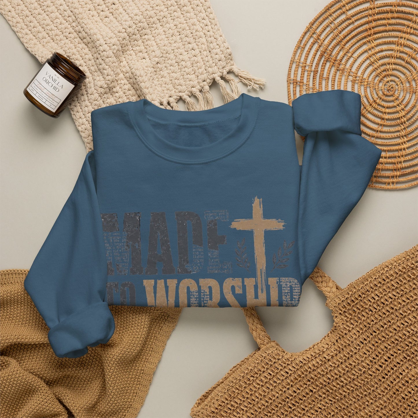 GILDAN - Worship Crewneck Sweatshirt — "Made to Worship to Him" Christian Pullover
