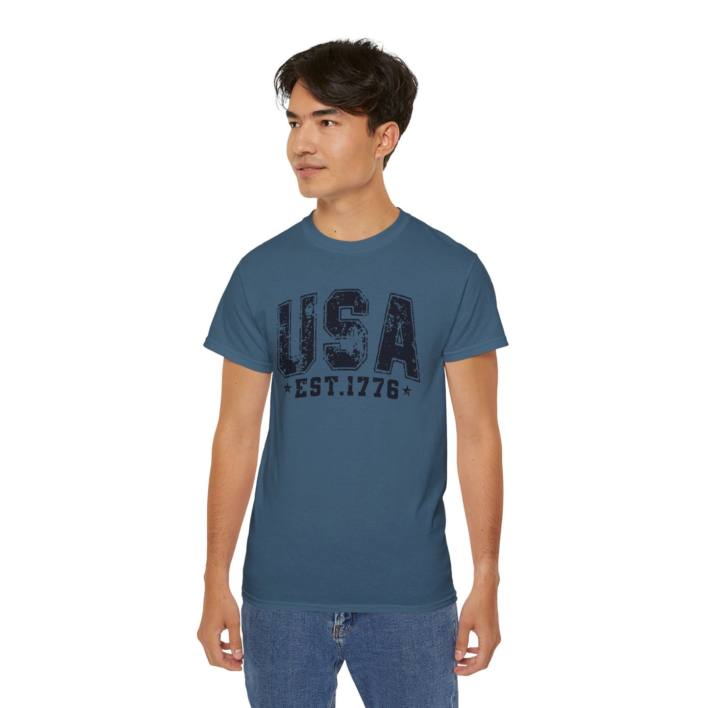 GILDAN - USA EST.1776 T-Shirt — Vintage Patriotic American Tee for 4th of July