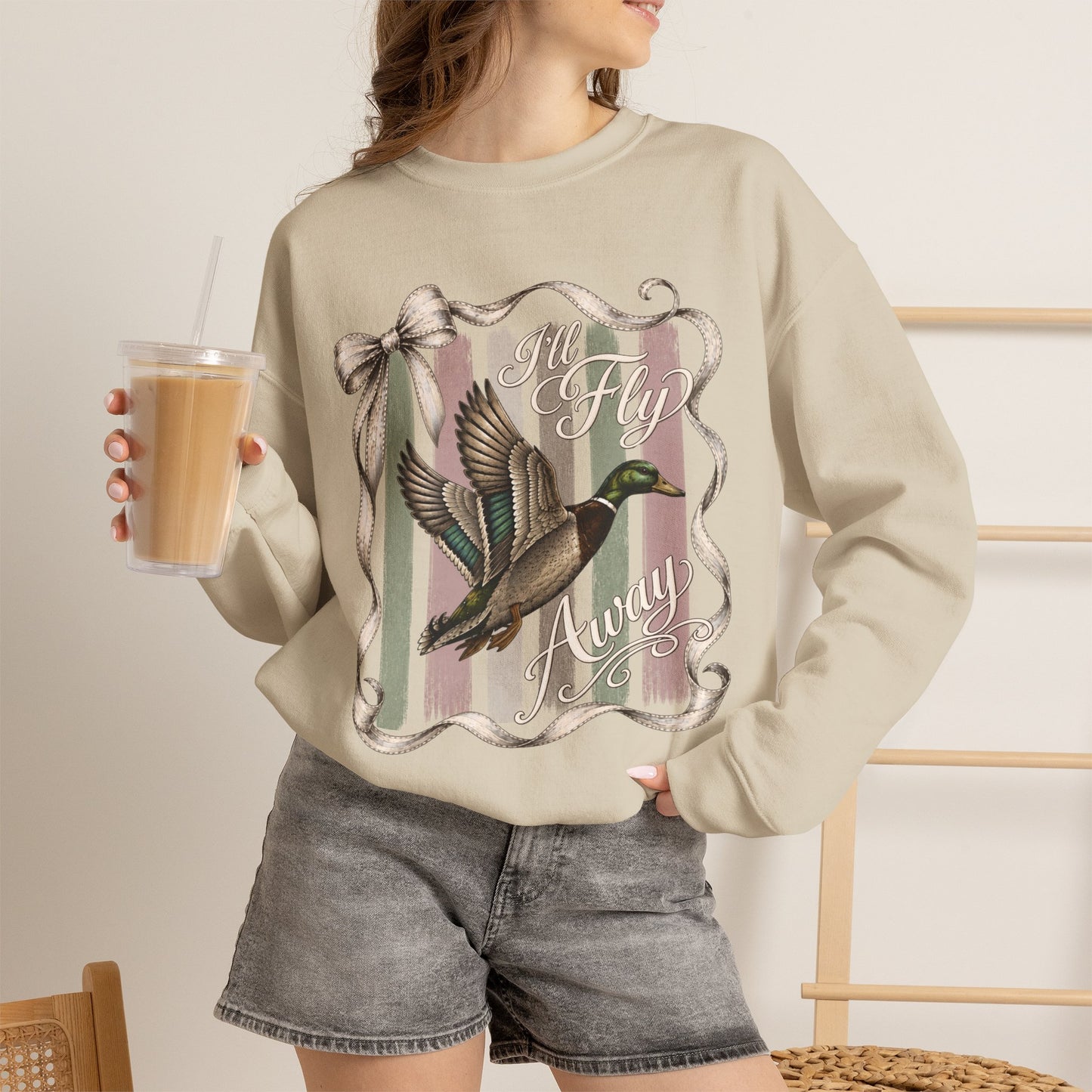 GILDAN - Vintage Mallard Duck Crewneck Sweatshirt — Rustic Ribbon Bird Graphic