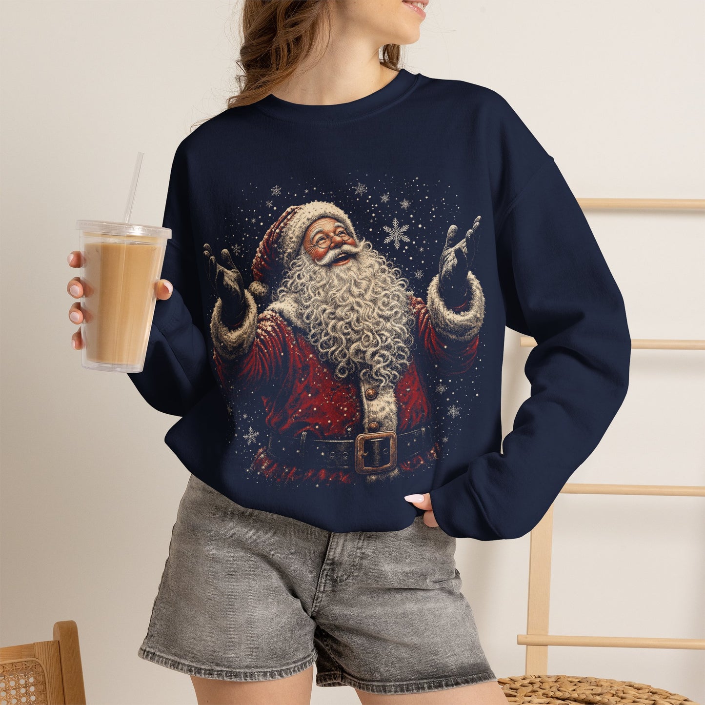 GILDAN - Vintage Santa Christmas Crewneck Sweatshirt
