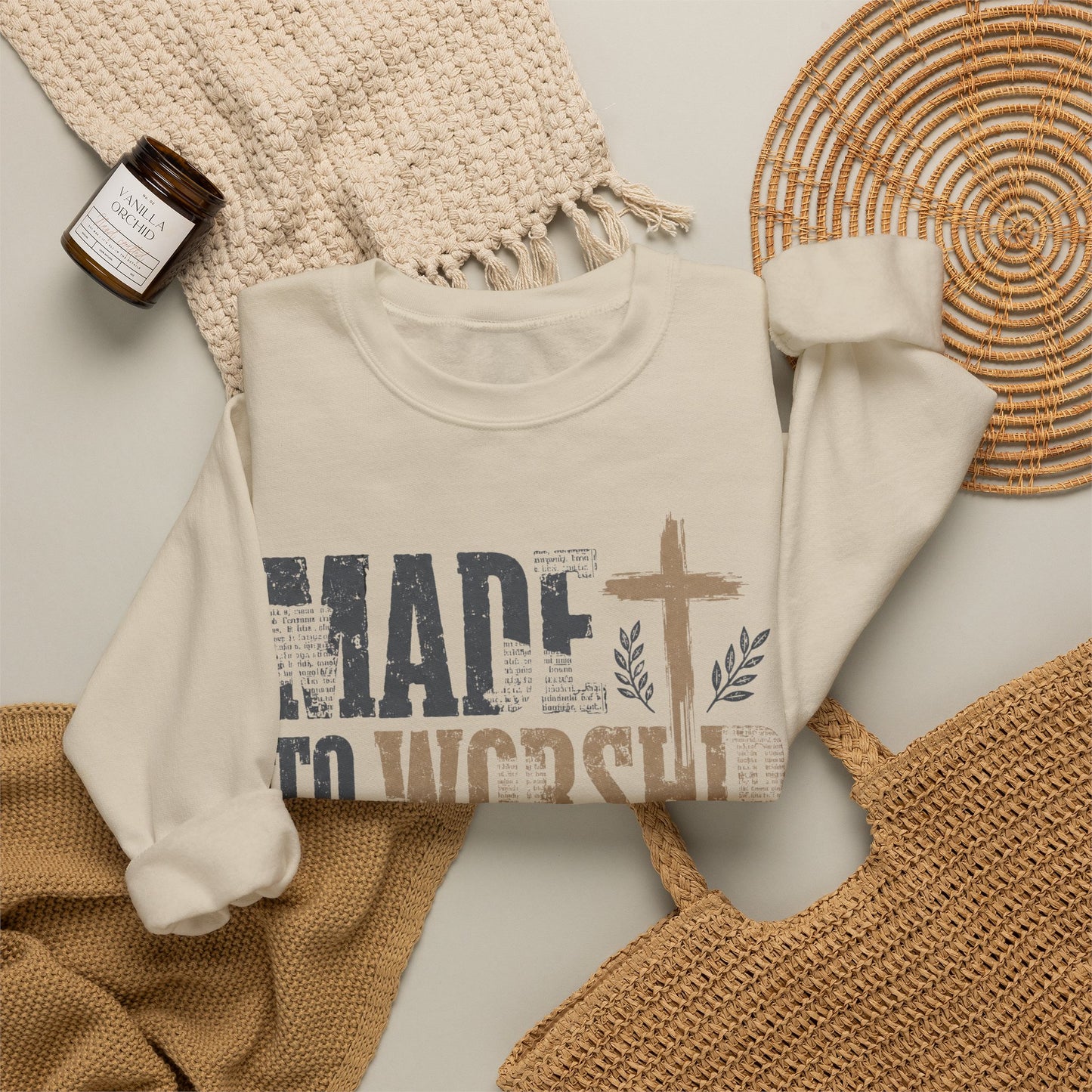 GILDAN - Worship Crewneck Sweatshirt — "Made to Worship to Him" Christian Pullover