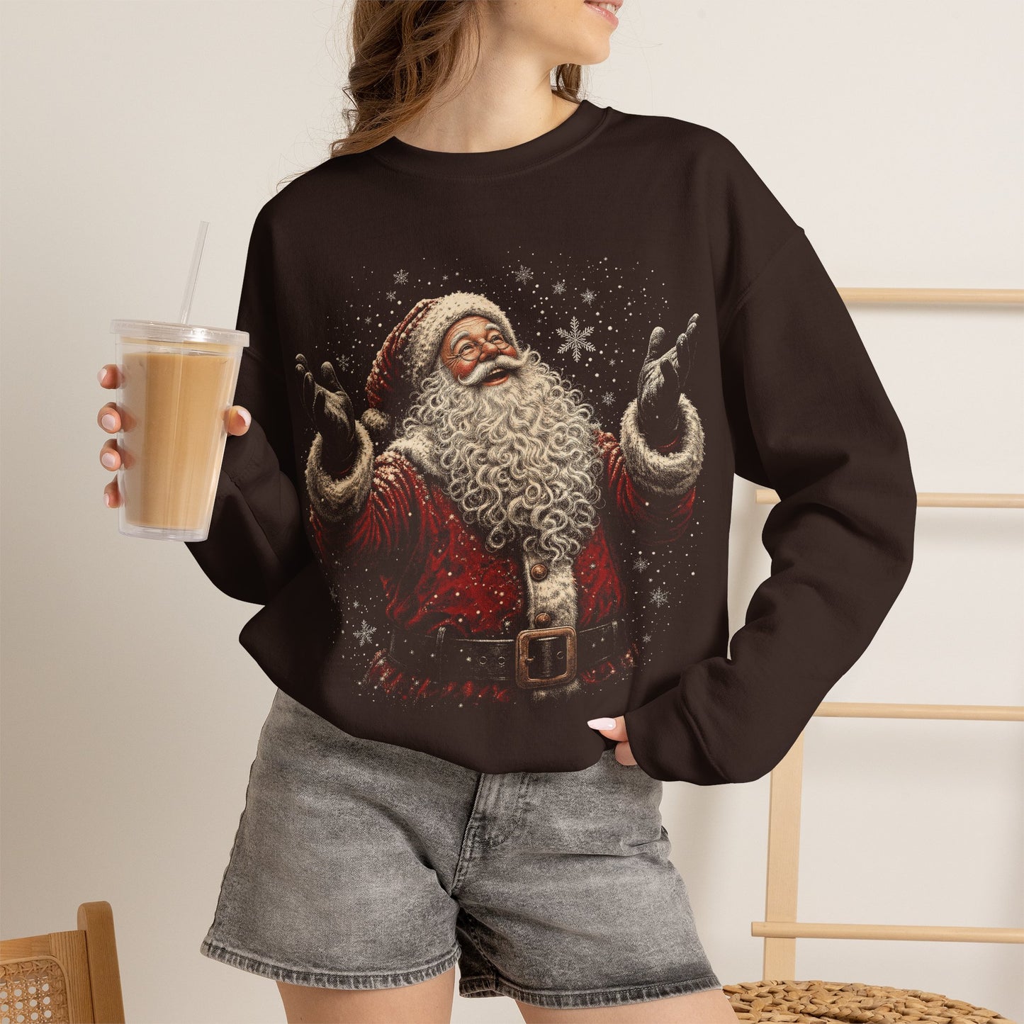 GILDAN - Vintage Santa Christmas Crewneck Sweatshirt