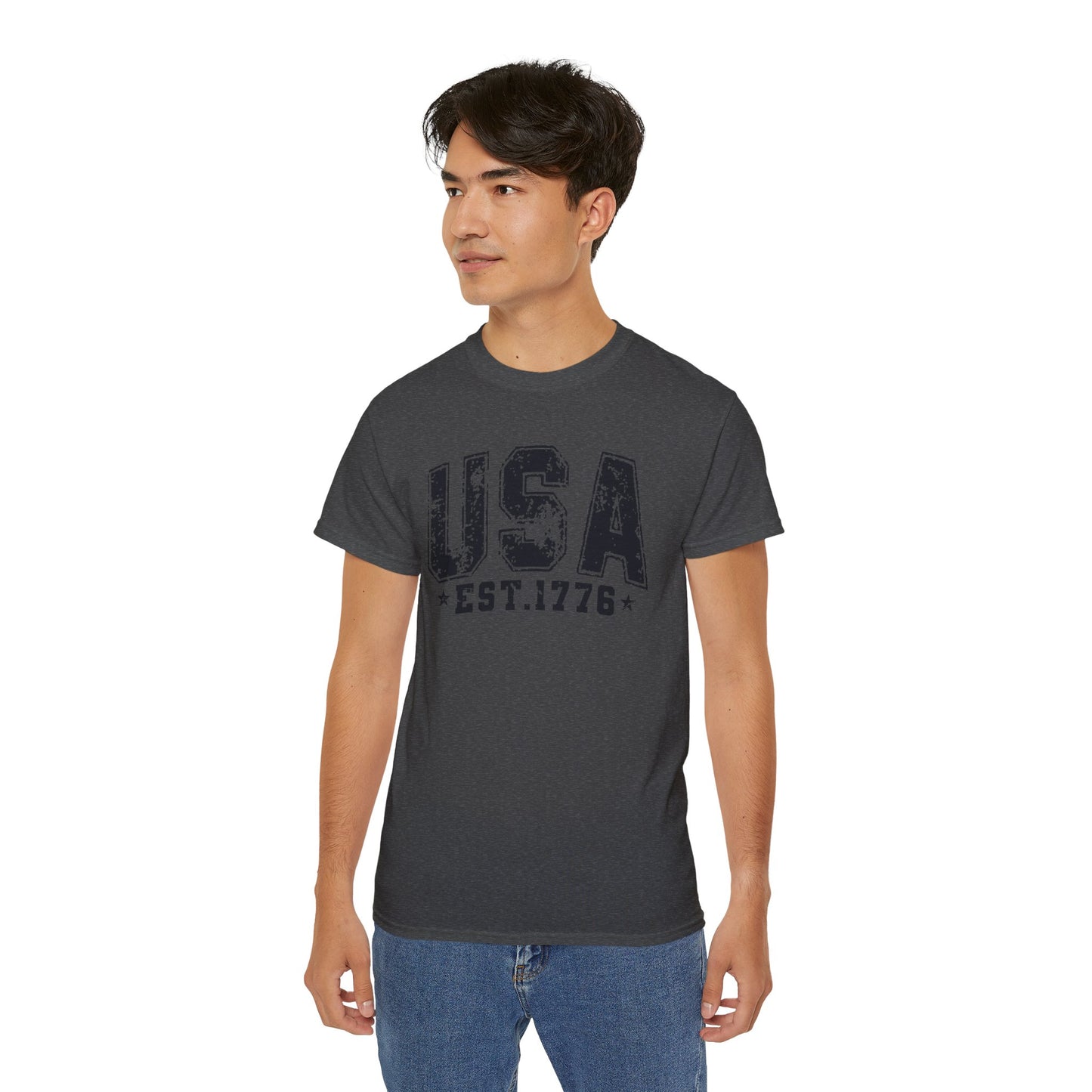 GILDAN - USA EST.1776 T-Shirt — Vintage Patriotic American Tee for 4th of July