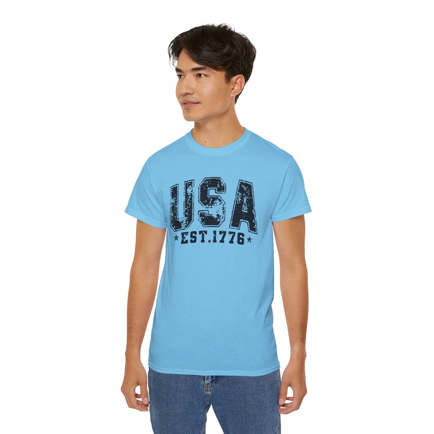 GILDAN - USA EST.1776 T-Shirt — Vintage Patriotic American Tee for 4th of July