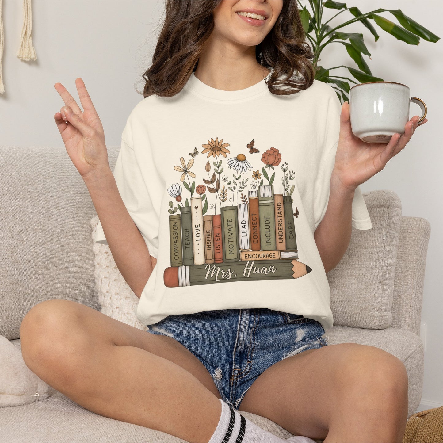 COMFORT COLORS - *** WANT TO PERSONALIZE THIS ?" - DO NOT ORDER THIS, PLEASE EMAIL ME @REFININGFAITHCOMPANY@GMAIL.COM*** Teacher Bookshelf T-Shirt – Personalized “Mrs. Hayes” Pencil & Floral Reading...