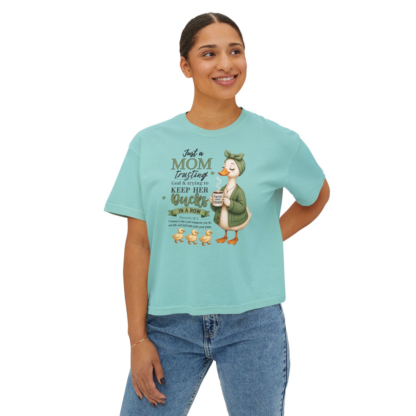 COMFORT COLOR CROP TOP - Mom Trusting God Tee — "Keep Her Ducks in a Row" Cute Duck Mom Shirt