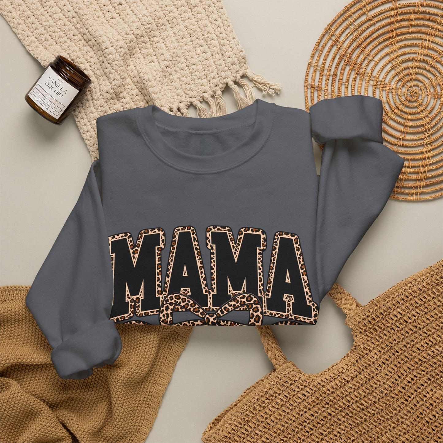 GILDAN - MAMA Graphic Crewneck Sweatshirt