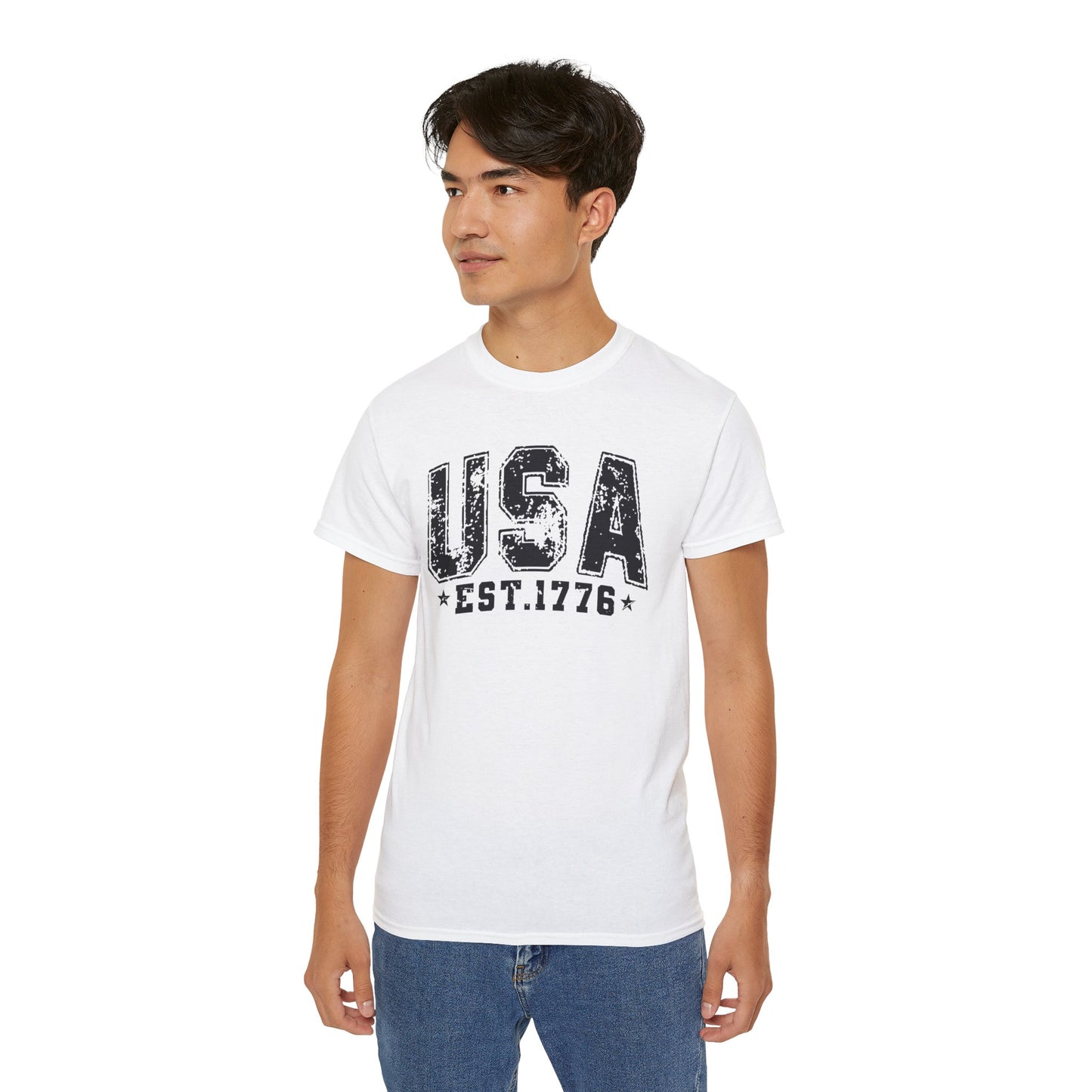GILDAN - USA EST.1776 T-Shirt — Vintage Patriotic American Tee for 4th of July